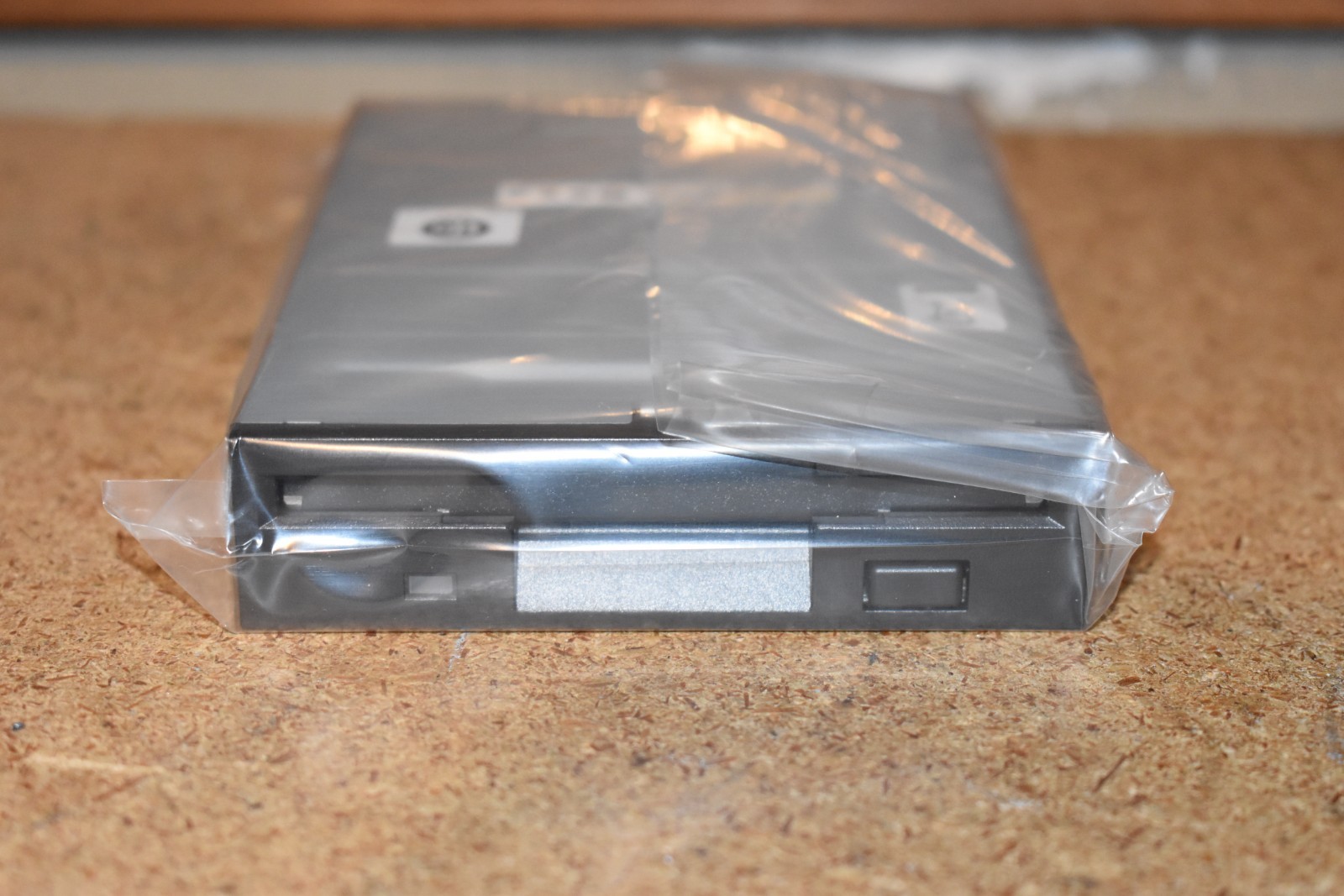 * * NEW * * Teac FD235HF 3.5″ inch Internal Desktop 1.44MB Floppy Disk Drive