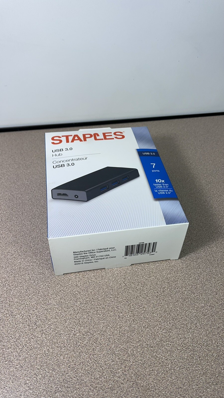 Bulk Case Of 8. New In box. 7 port USB 3.0 Hub, Retail Package Ready. Lot Of 8