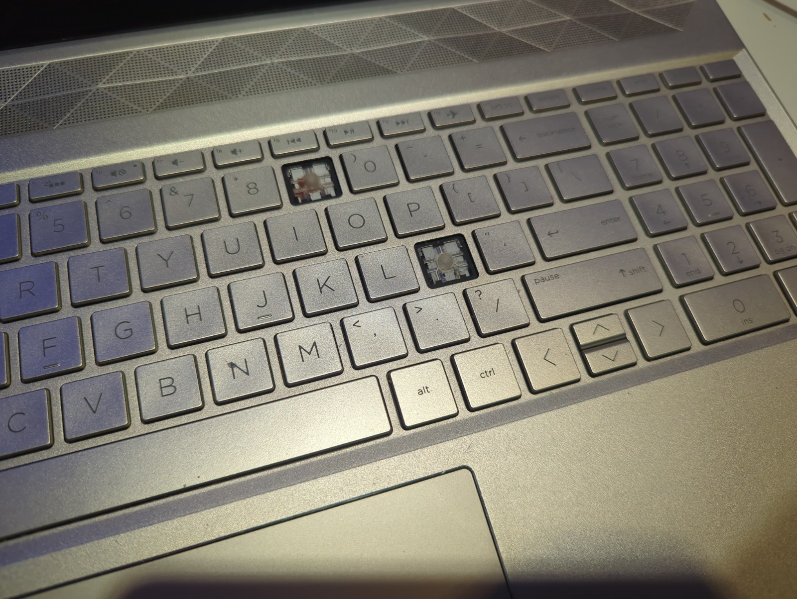 HP Pavilion 15-cs3672cl, i7-1065G7, 8gb Ram, 15.6″ FHD Touch Display, READ BELOW