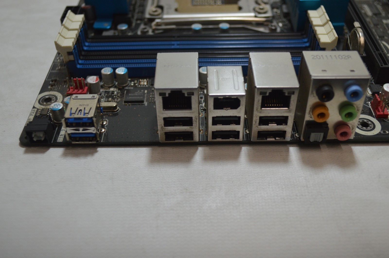 Intel DX79SI Socket LGA2011 DDR3 ATX Motherboard w I/O Shield