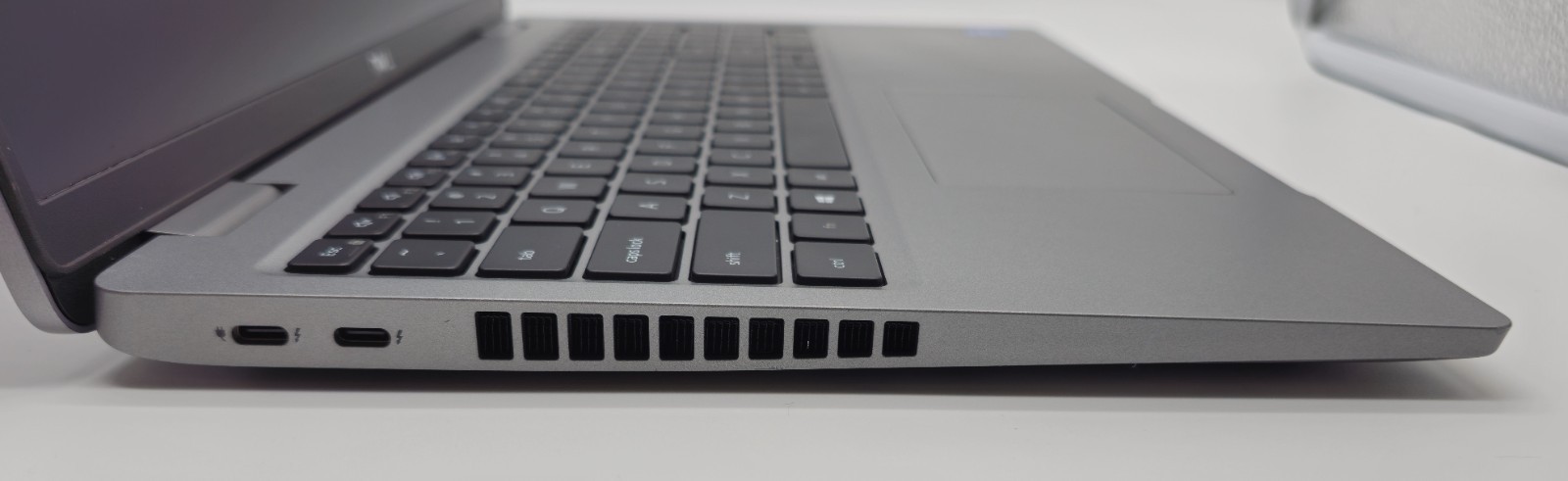 Dell Precision 3560 | i5-1145G7 vPro | 1TB NVME | 16GB RAM | Windows 11 Pro