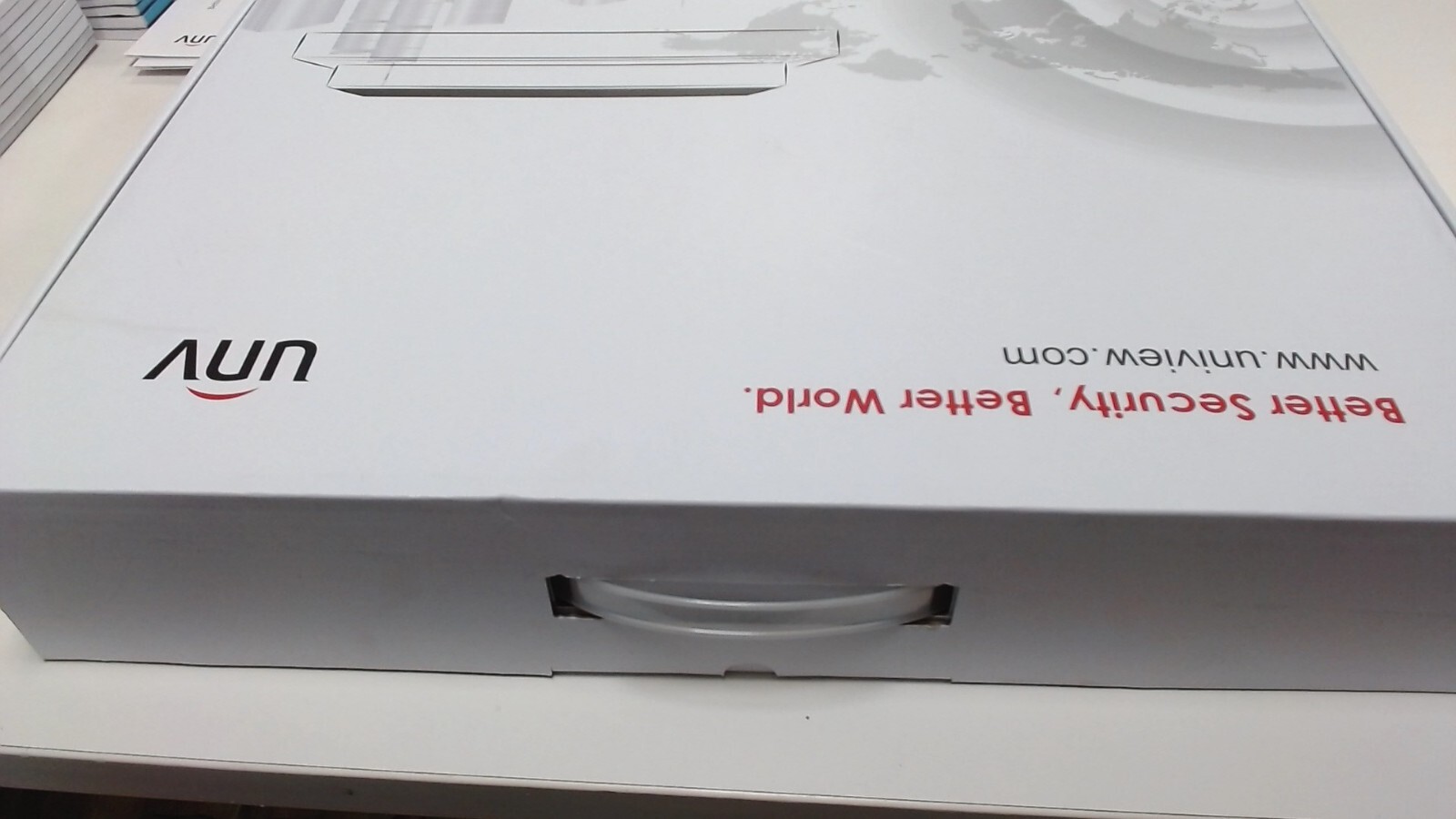 Uniview 16×100Mbps PoE ports (RJ45)+2×1000Mbps Combo ports