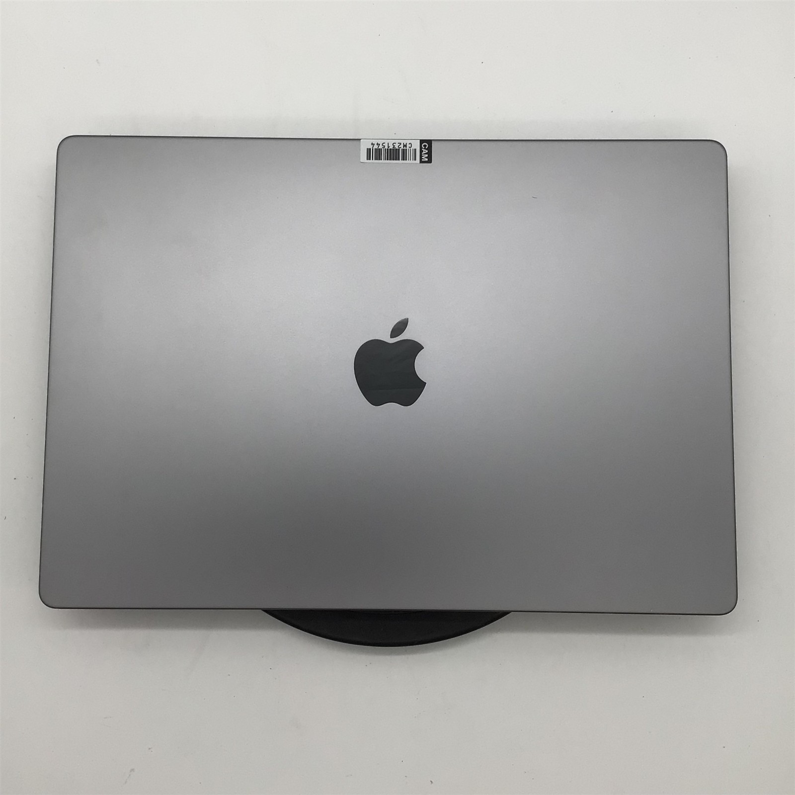Apple A2780 MacBook Pro 16″ Apple M2 Pro/32GB RAM/512GB SSD – MacOS Tahoe