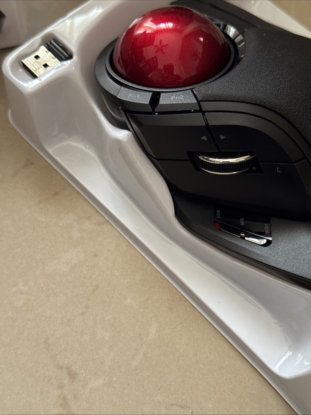 ELECOM HUGE Trackball Mouse, 2.4GHz Wireless, Finger Control, 8-Button M-HT1DRBK