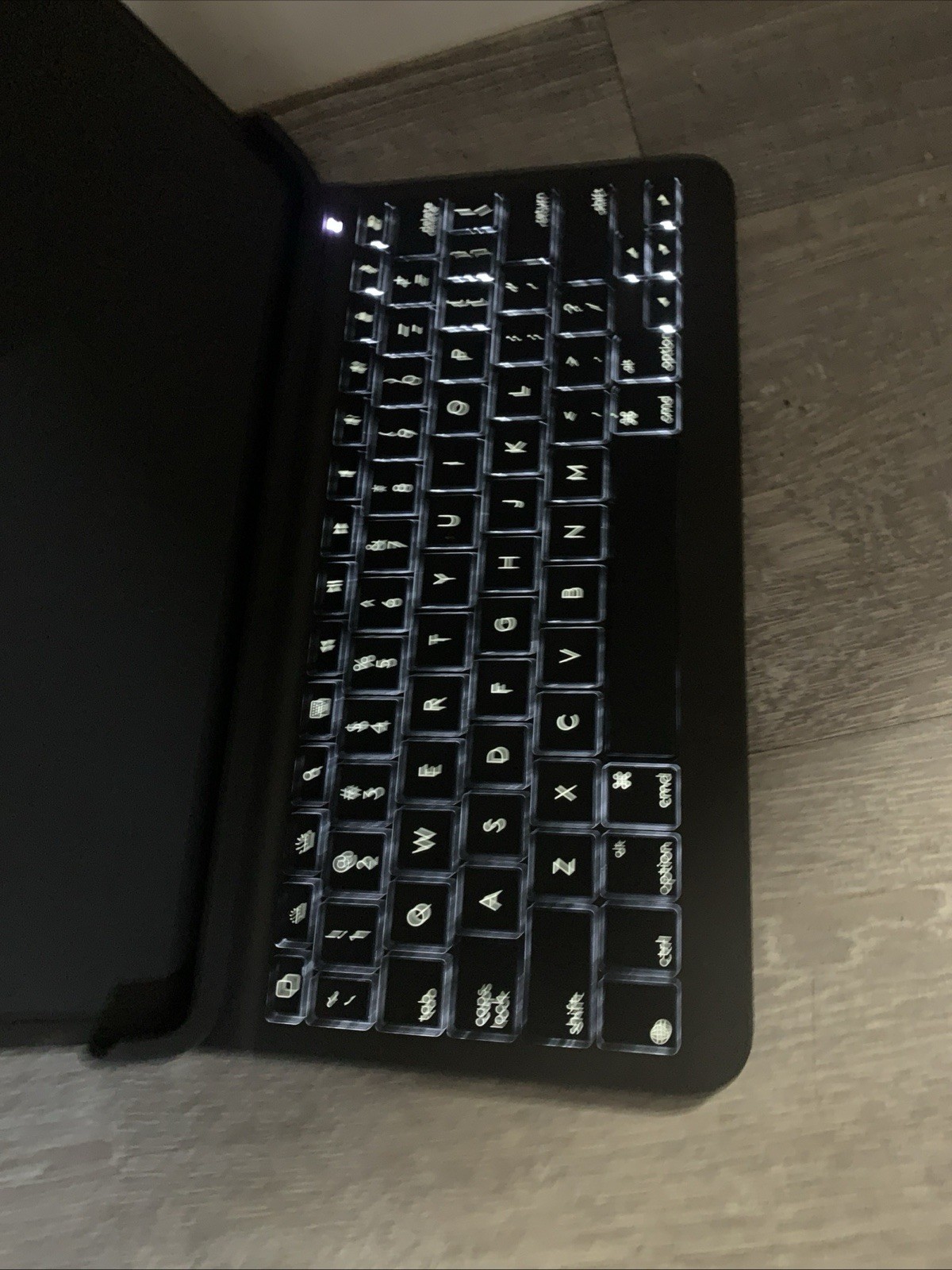 Logitech Slim Folio Pro Backlit Keyboard Case For Apple iPad Pro 11 (920-009121)