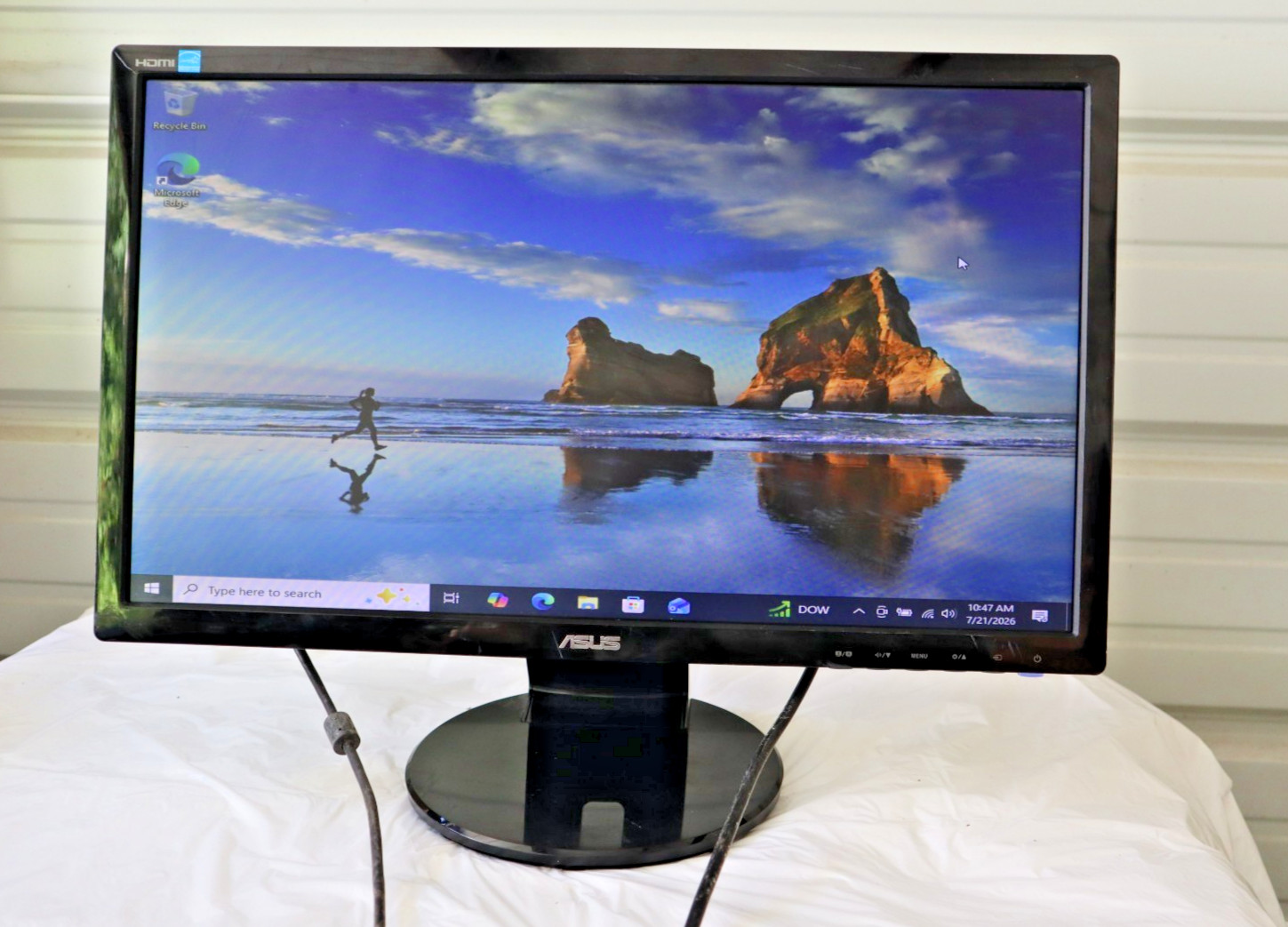ASUS VE228H 21.5″ FHD LED Backlight Monitor w/Stand-VAG-DVI-HDMI-Speaker Inputs