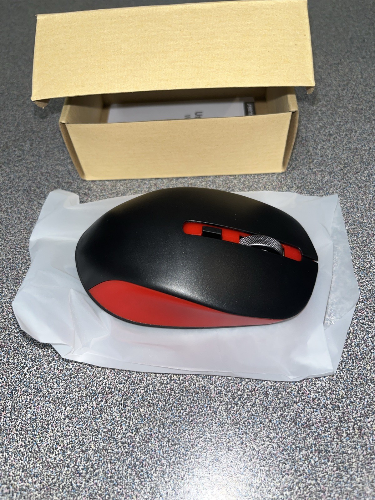 Seenda 2.4 G Wireless Mouse Red And Black Plug And Play New In Box Noiseless