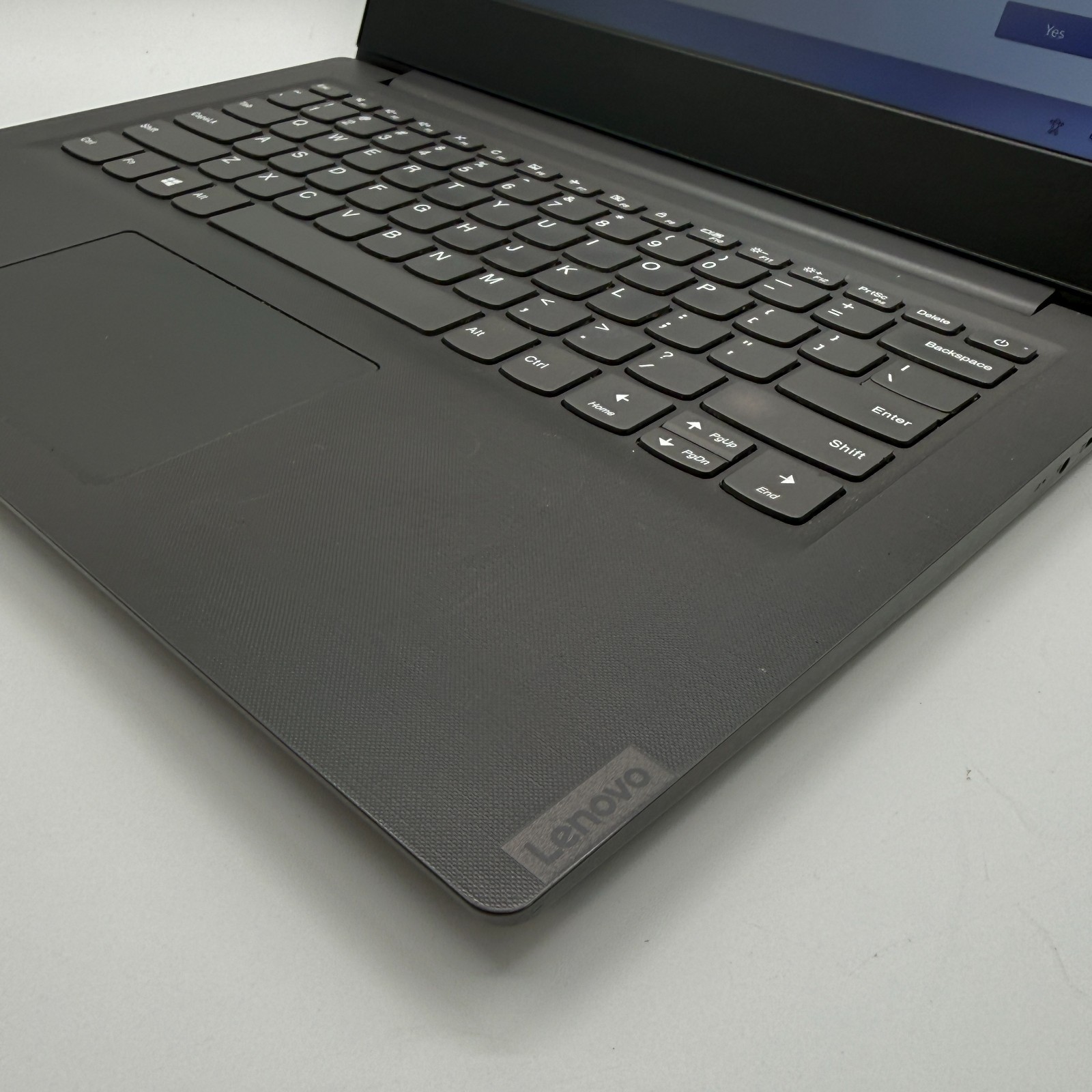 Lenovo V14-IIL 14″ i5-1035G1 12GB 256GB SSD Win11 Pro Black Laptop – Fair