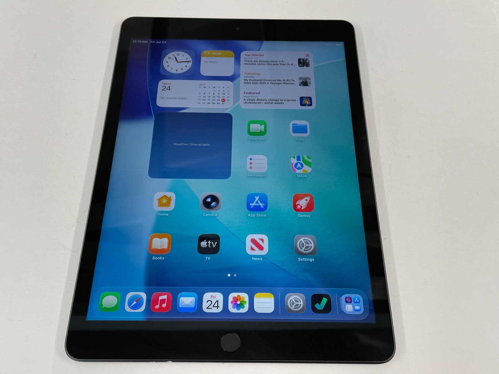 Apple iPad (9th Gen) 64 GB – 10.2 in – Gray (Wi-Fi + Unlocked) Works – 94% Bat.