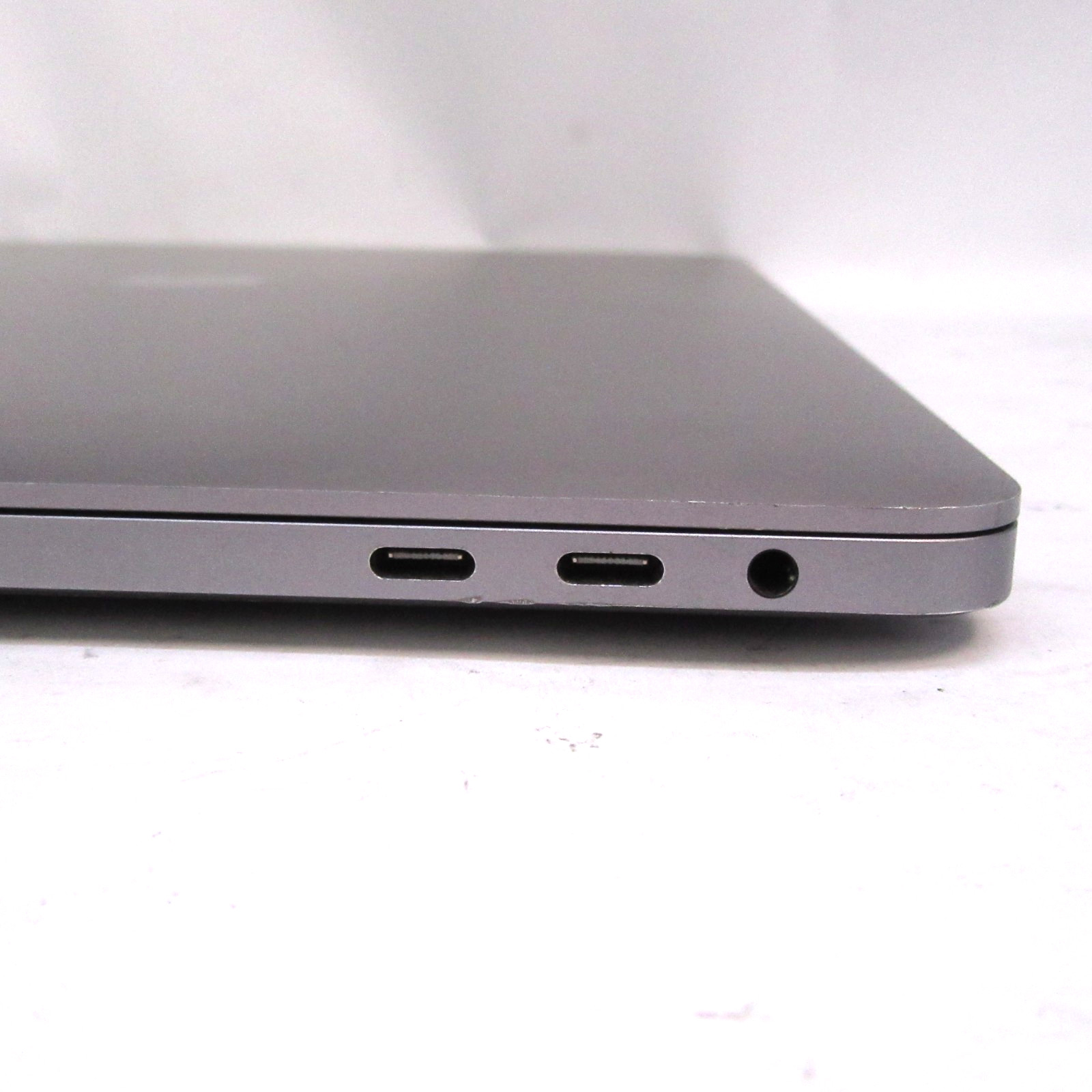 APPLE MacBook Pro 16″ A2141 2019 2.3GHz i9-9880H 32GB/1TB SSD AMD 5500M T12-C8