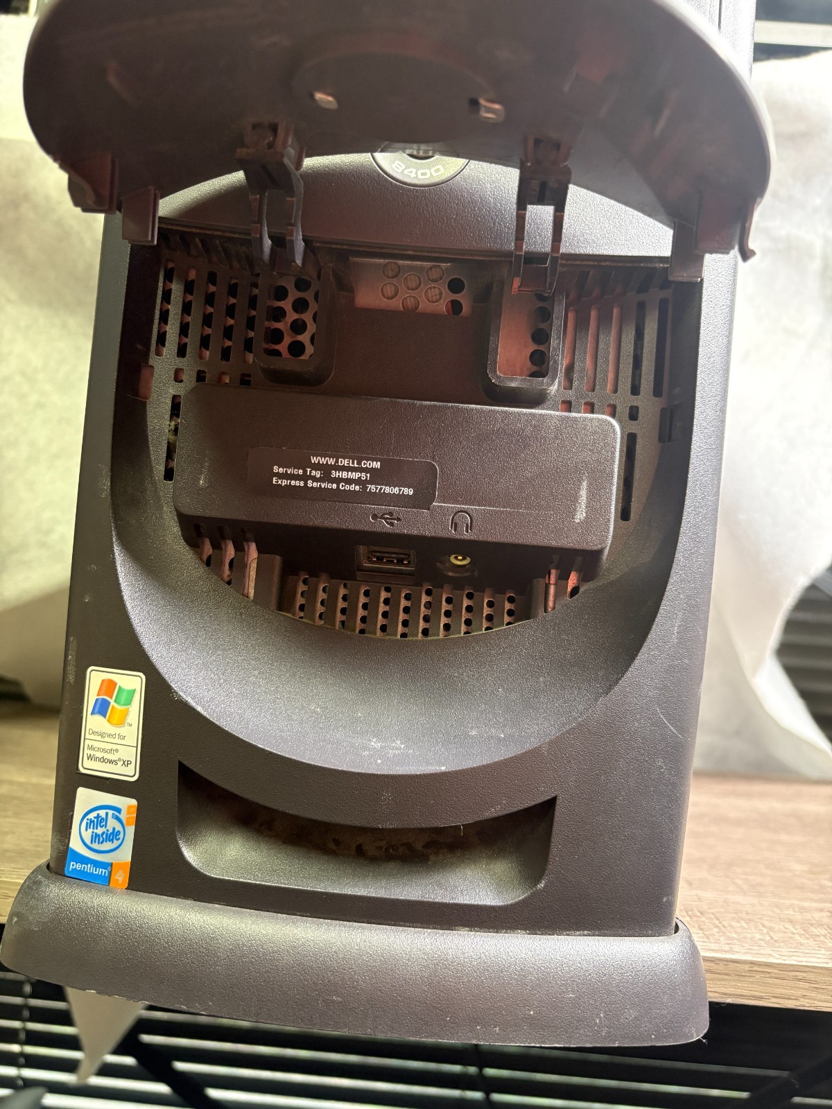 Dell Dimension 8400 Intel Pentium 4 3.00GHz 4GB