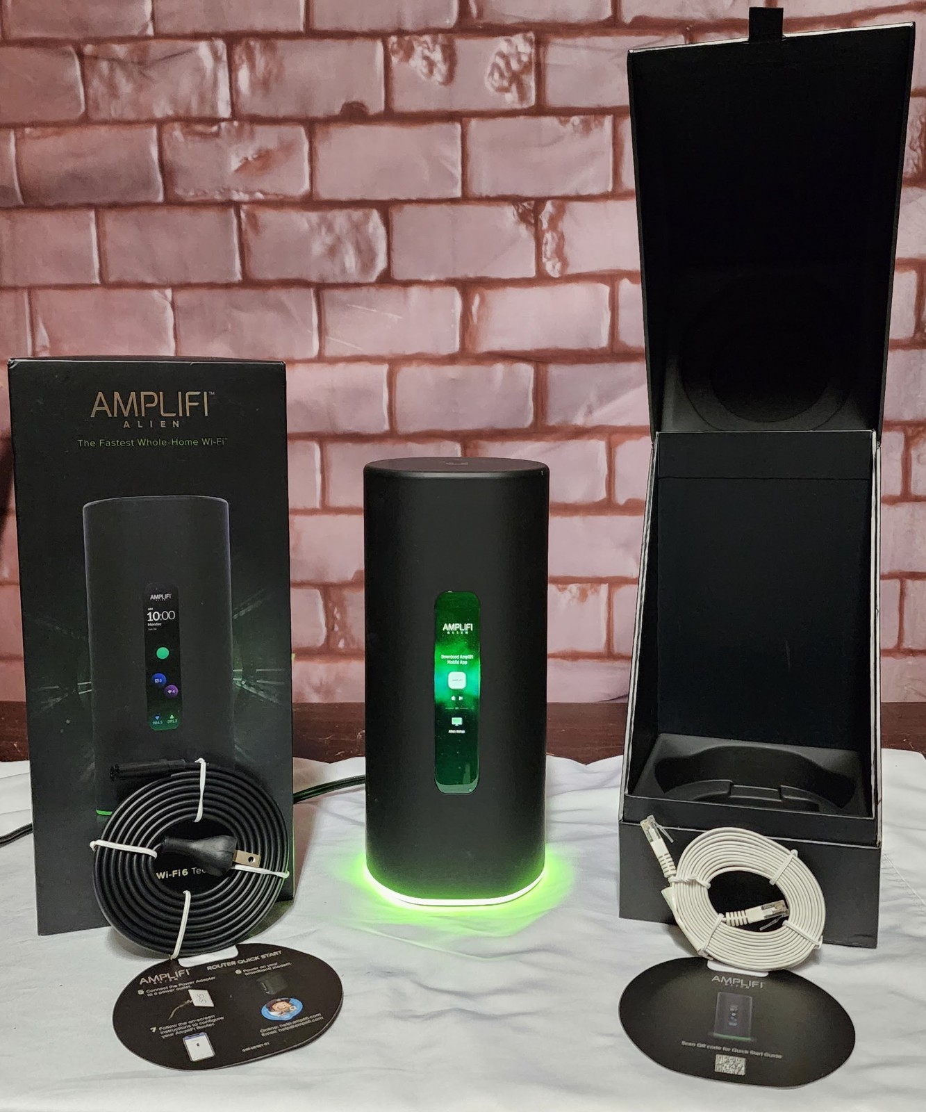 Ubiquiti AmpliFi Alien Tri-Band WiFi 6 Mesh Router AFI-ALN-R-US Touchscreen IOB