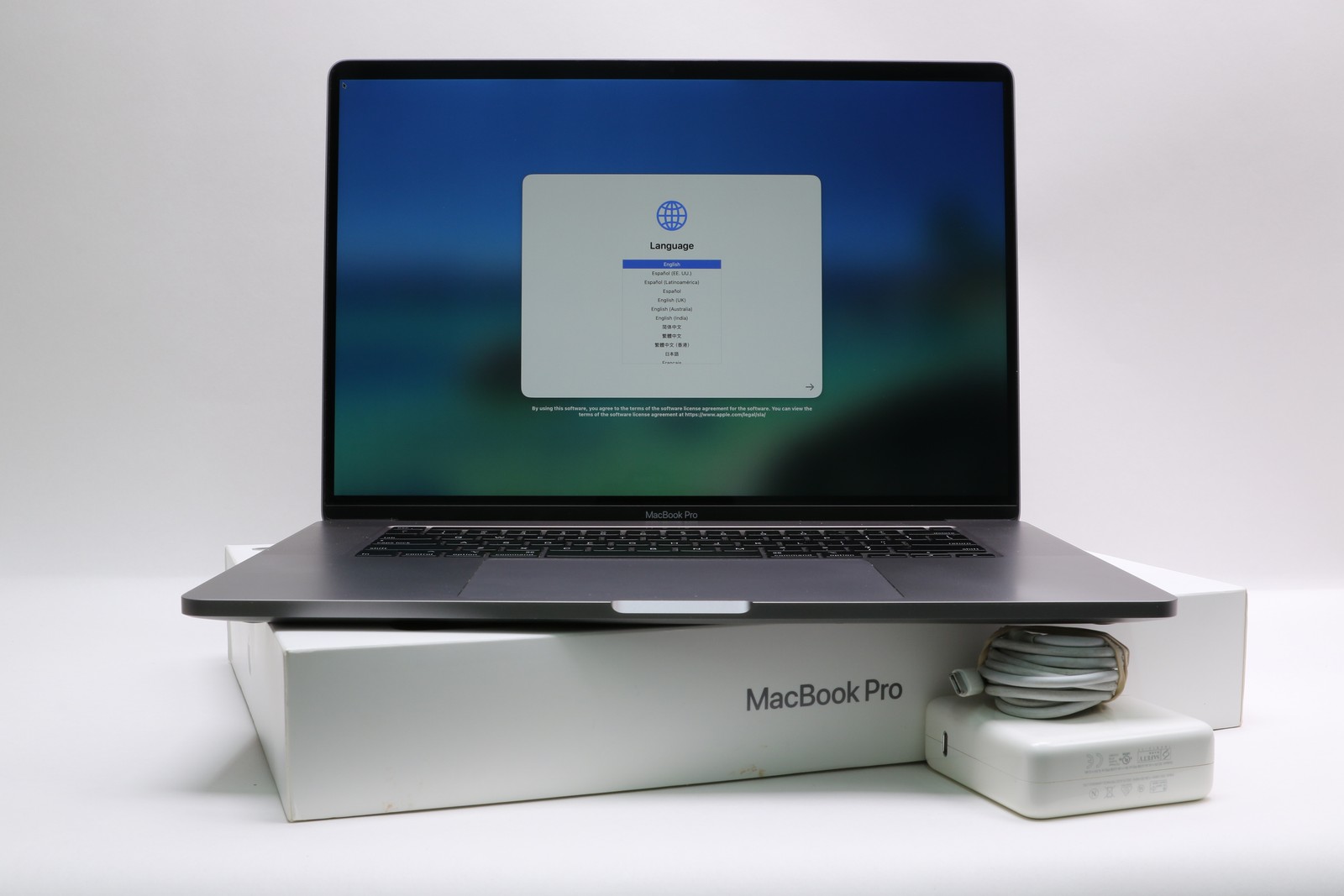 16″ 2019, MacBook Pro, BTO, i9-9980HK, 64GB, 4TB SSD, Radeon Pro 5500M