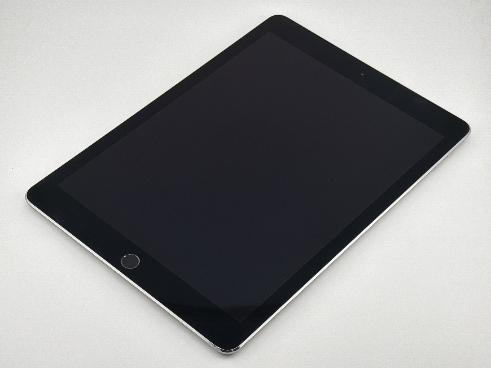 Apple iPad Pro 9.7 1st Gen – 256GB – Silver WiFi A1673 Poor Used