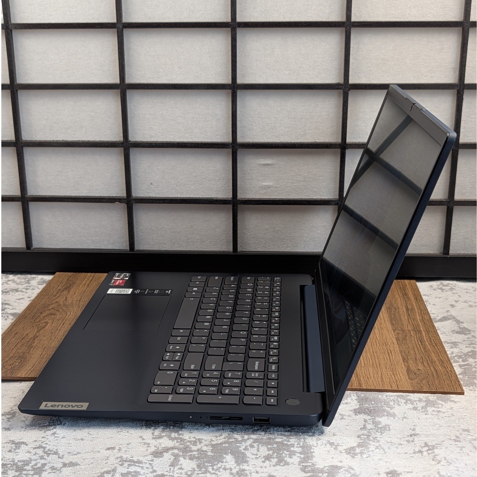 Lenovo IdeaPad 3 15ALC6 AMD Ryzen 7 5700U 12GB RAM 512GB SSD 15.6 Touch Blue