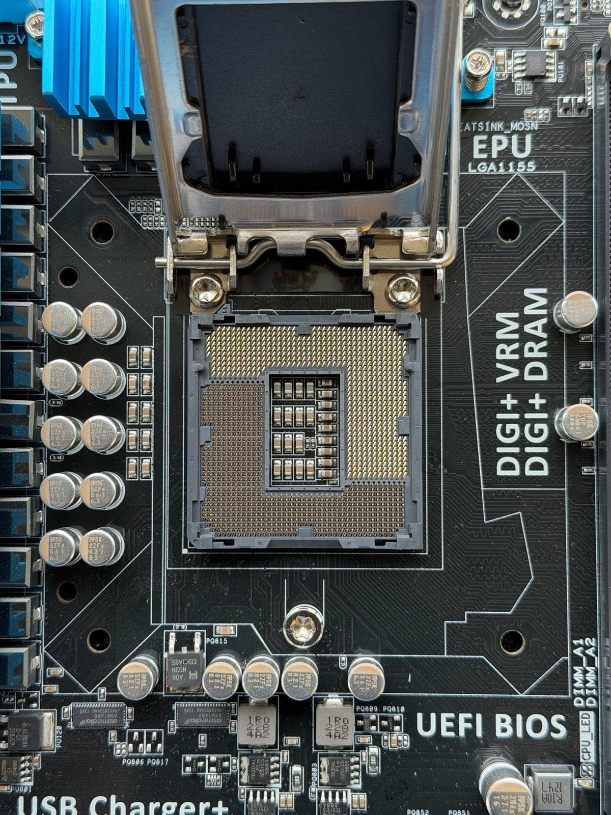 ASUS P8Z77-V Pro Intel Z77 LGA 1155 DDR3 ATX Desktop Motherboard