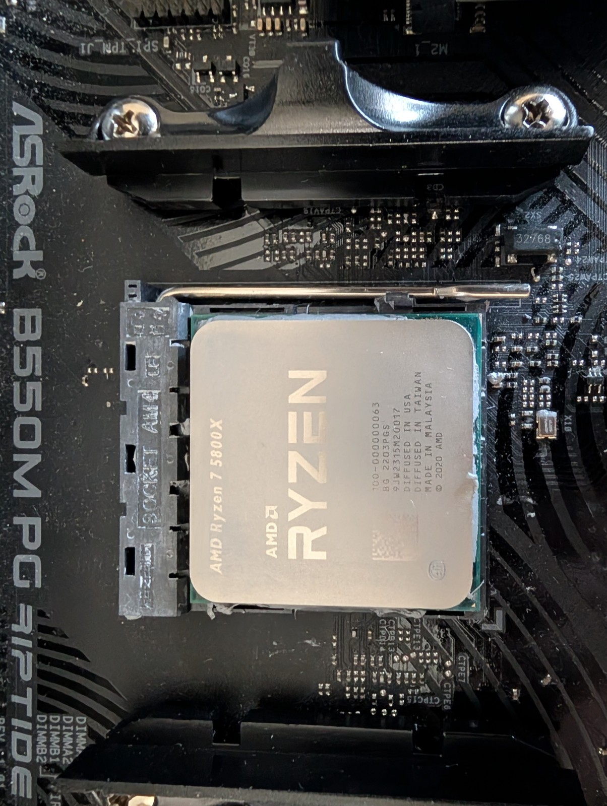 AMD Ryzen 7 5800X + ASRock B550M PG Riptide + 32GB DDR4 3000 + 2TB Gen4 NVMe
