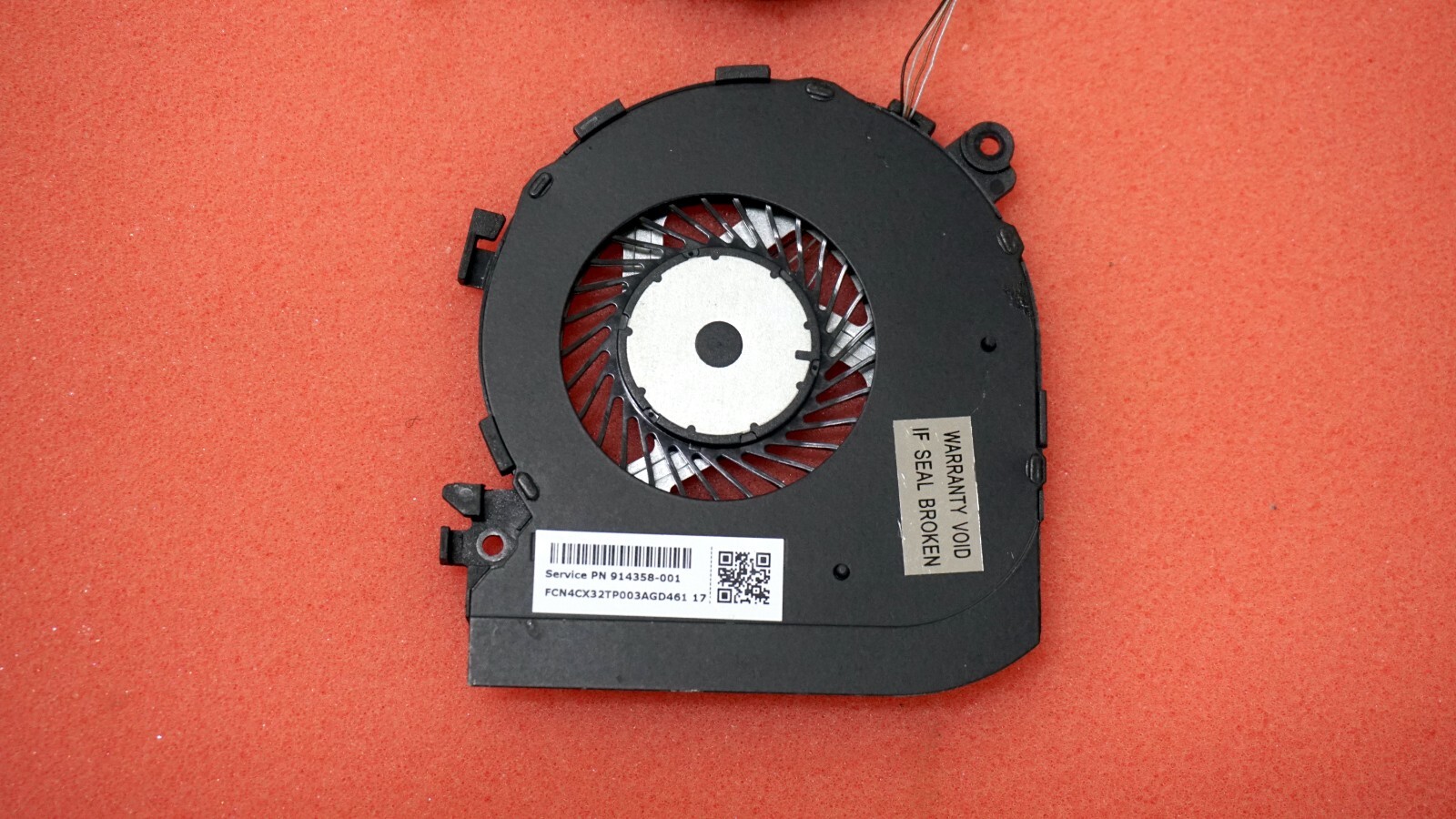 Genuine HP 15″ Spectre X360 15-BL CPU Cooling Fan 914357-001 914358-001 (V