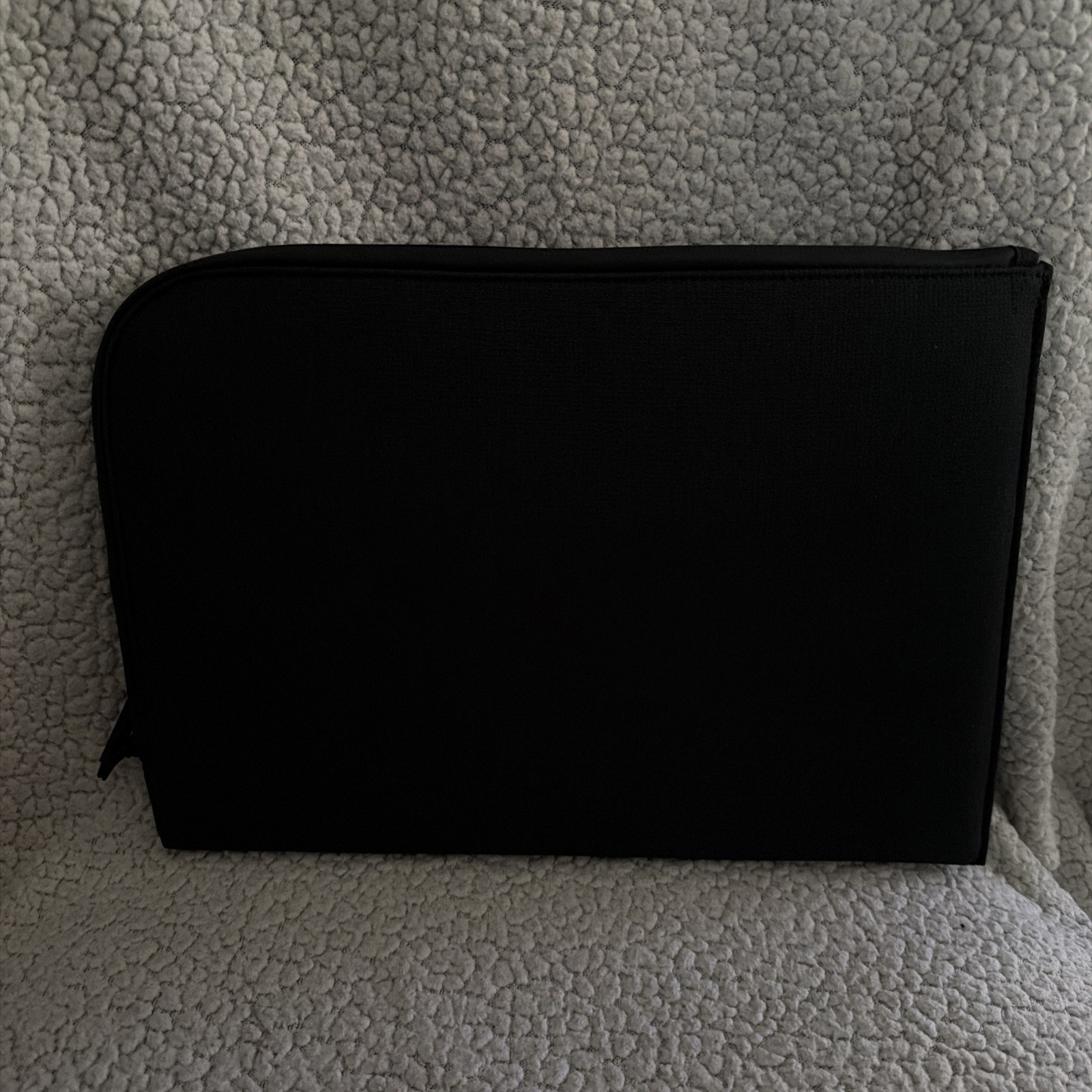 Incase Facet Sleeve 14″ Solid Black Laptop Sleeve Case for 14 Inch Laptop