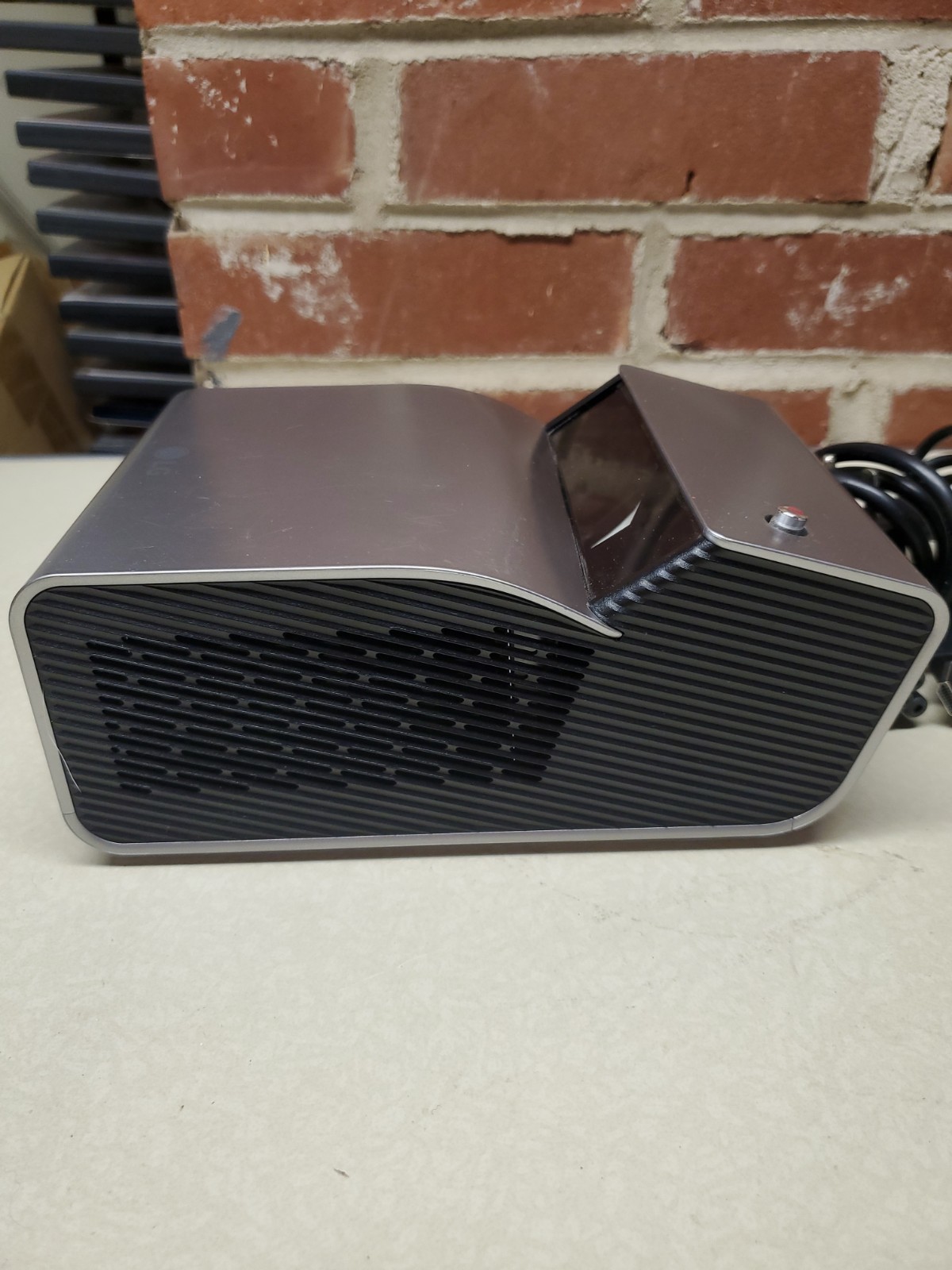LG PH450U-NA LED Ultra Short Throw Projector OEM Power HDMI TESTED