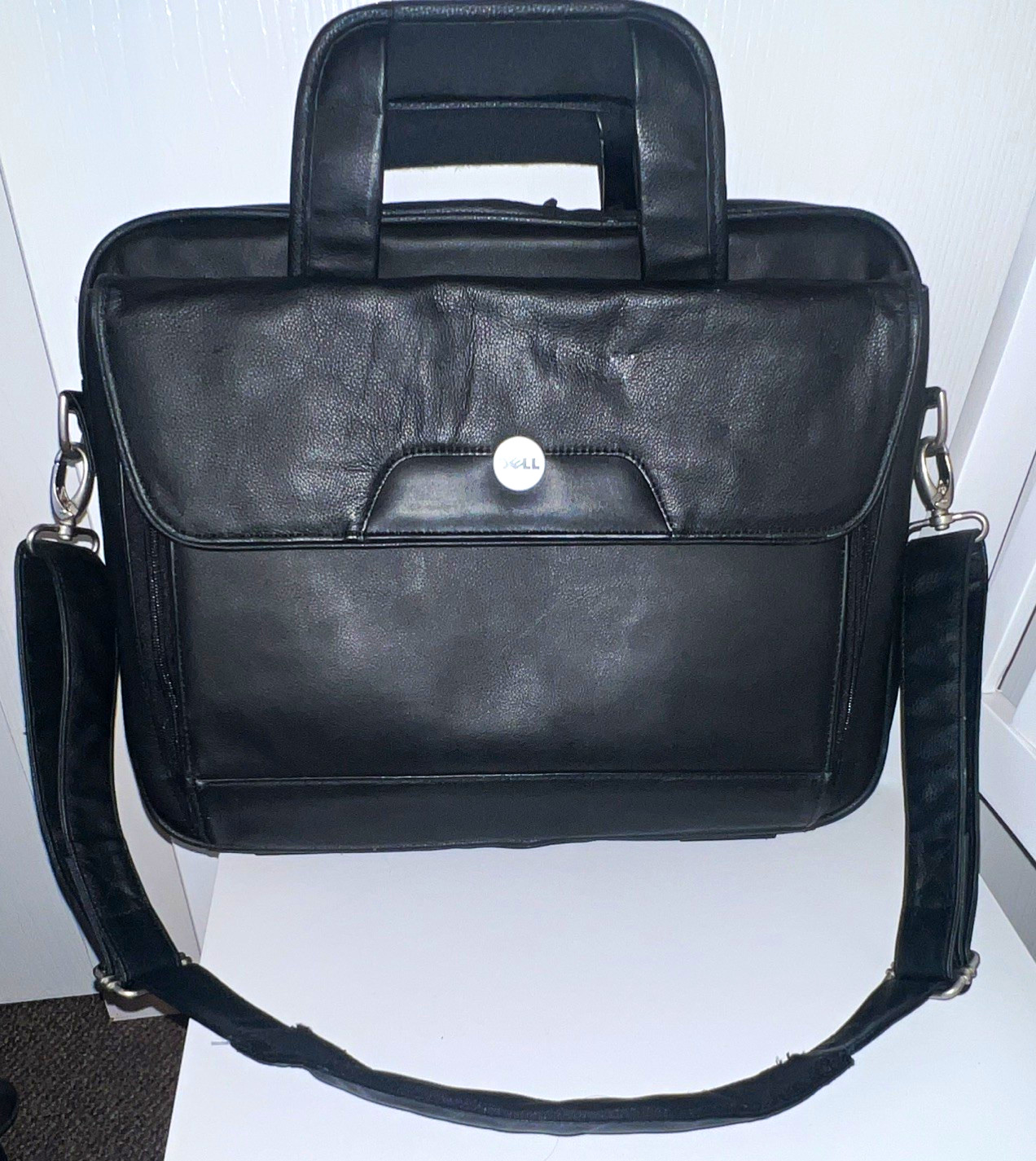 Laptop Bag messenger17” Dell Black Leather Bag Padded Zipper-Minor Imperfections