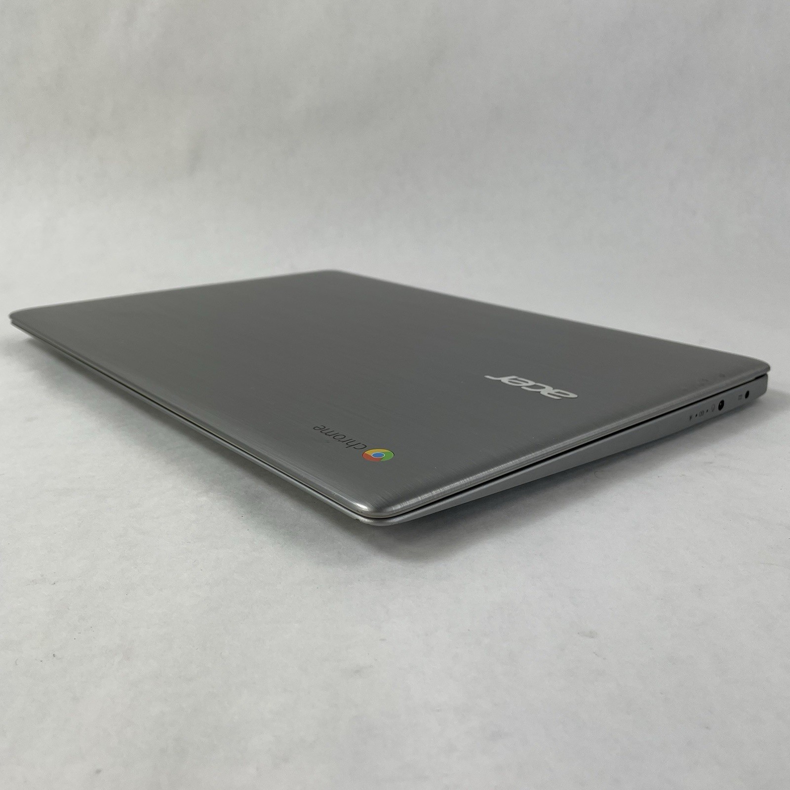 Acer ChromeBook 14 CB3-431 14″ Atom X5-E8000 1.04 GHz 4 GB RAM 16 GB Storage