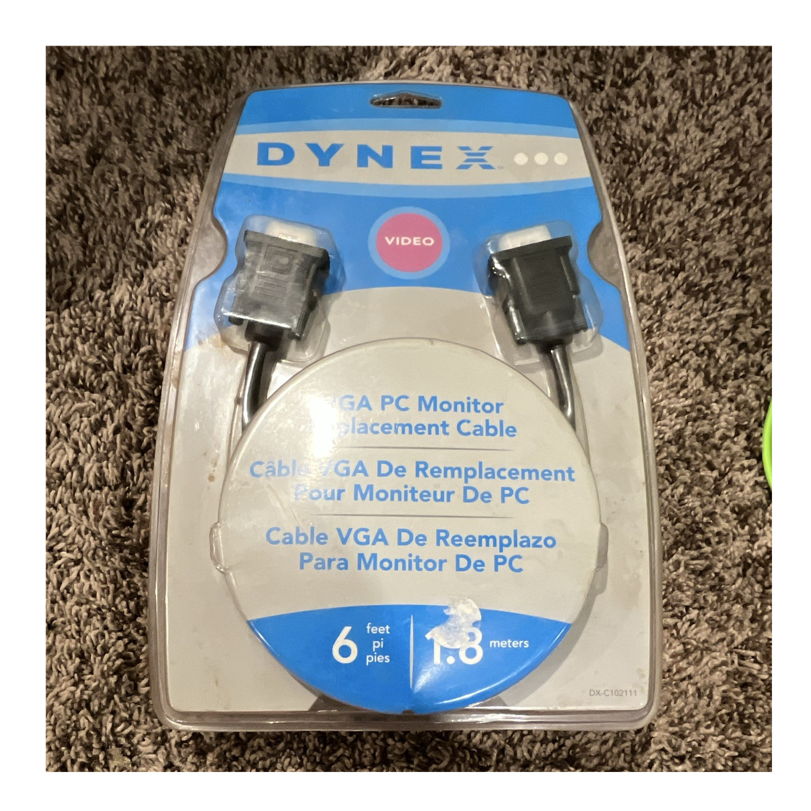 Dynex DX-C102111 VGA/SVGA D-Sub Male to Male Cable 6 ft Black Nickel