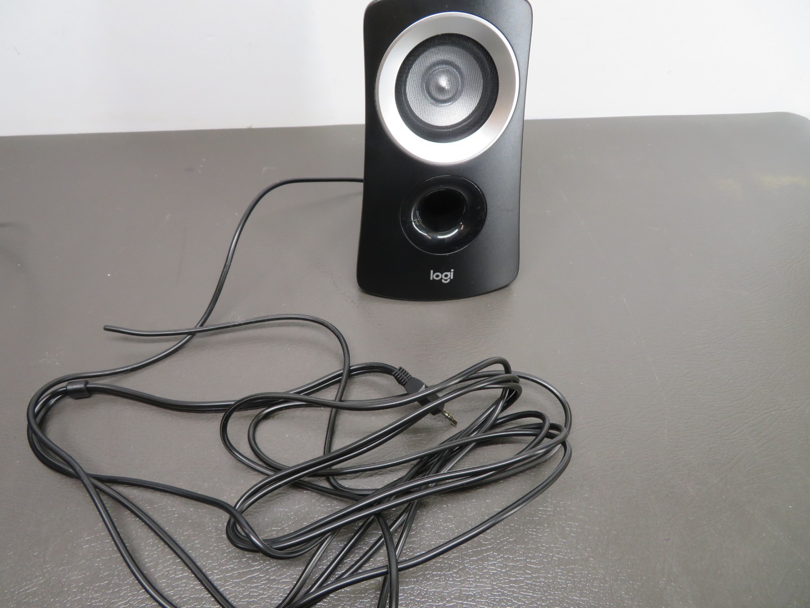 (USED) LOGITECH Z313 COMPUTER SPEAKER SYSTEM SUBWOOFER CONTROL POD- TESTED/READ