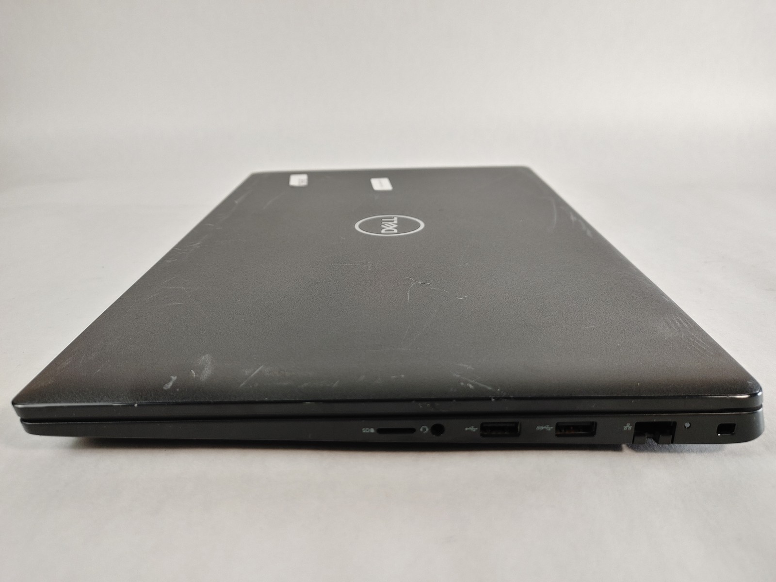 Dell Latitude 3520 Core i3-1115G4 3.00 GHz 8 GB DDR4 240 GB M.2 Windows 11 Pro