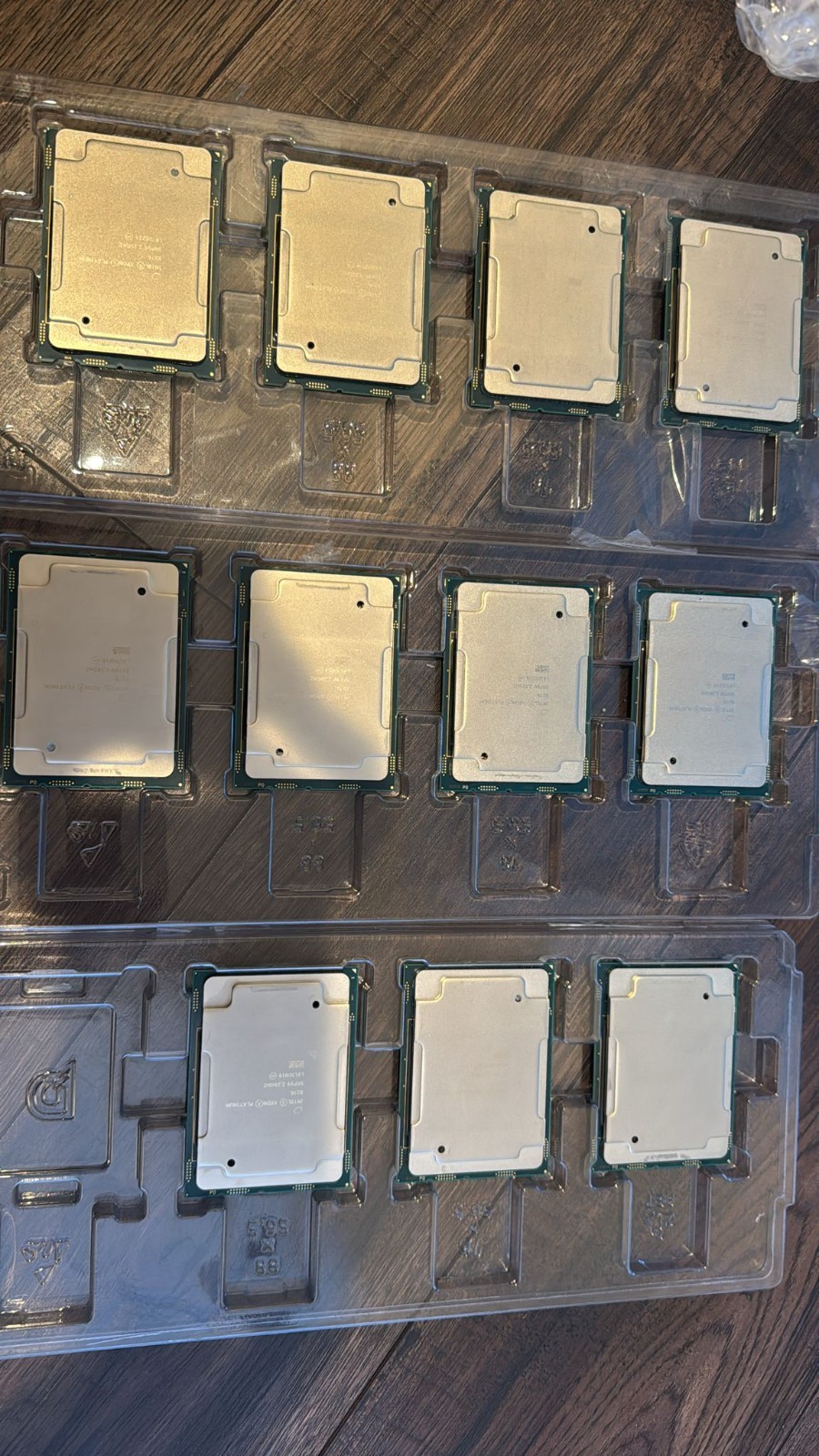 Intel Xeon Platinum 8276 SRF99 (2.20GHz/4.0GHz 28-Core 165W) Processor
