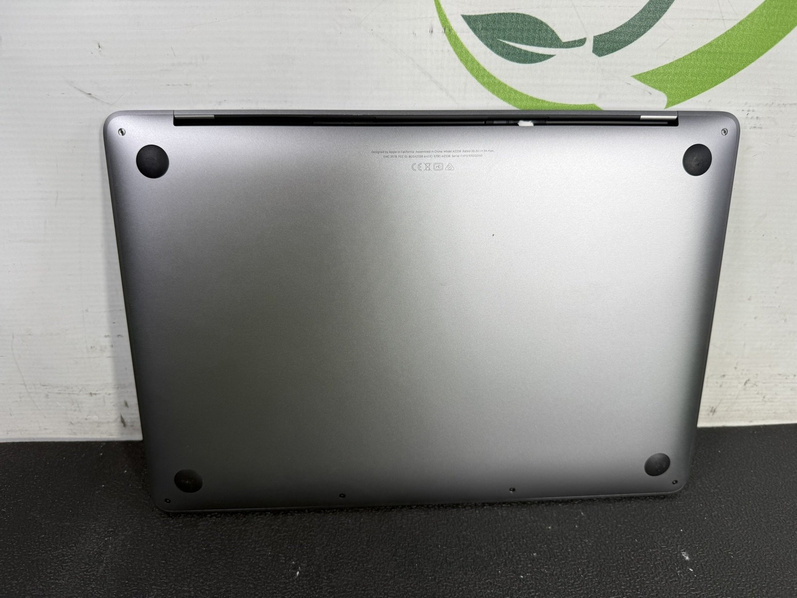 Apple MacBook Pro A2338 13.3″ 8-Core M1 2020 8GB DDR4 256GB Touchbar