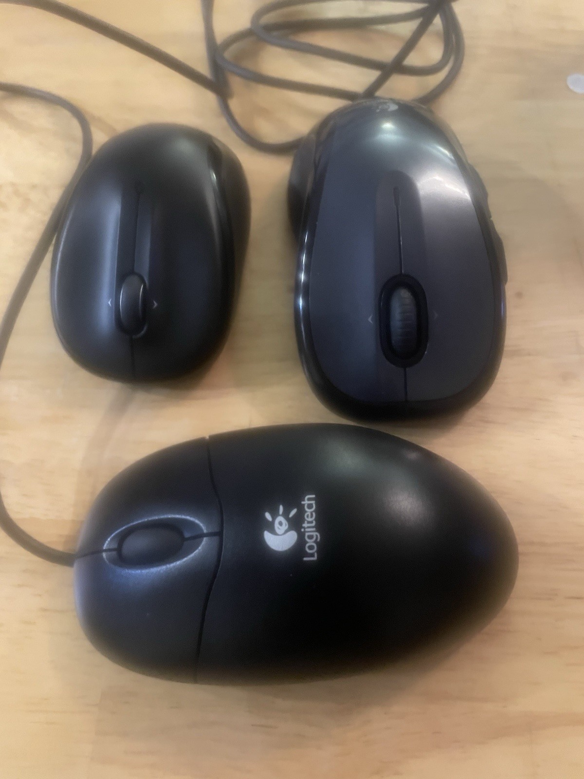3 Logitech M510/No Dongle & M325 /Dongle Wireless Laser Mouse 1 Corded mouse Lot