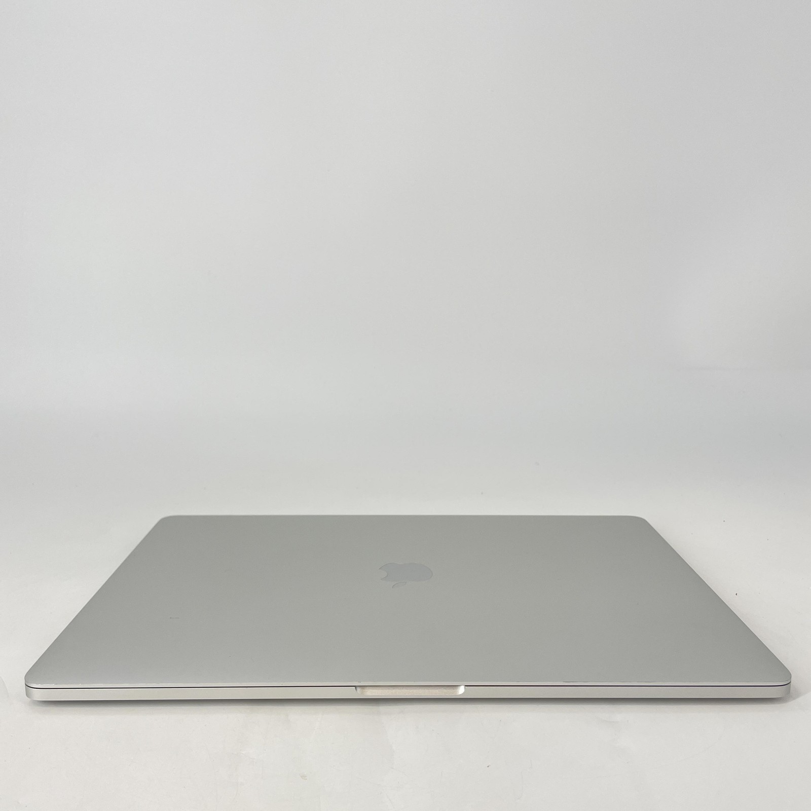 MacBook Pro 15 Touch Bar Silver 2016 2.7 GHz i7 16GB 2TB SSD AMD Radeon Pro 455