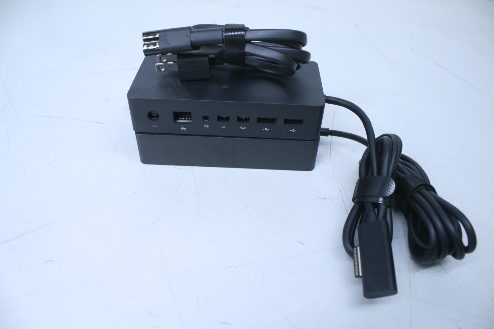 GENUINE MICROSOFT SURFACE PRO 3,4,5,6,7,8,9 DOCKING STATION 1661 WITH 90W PS (T7