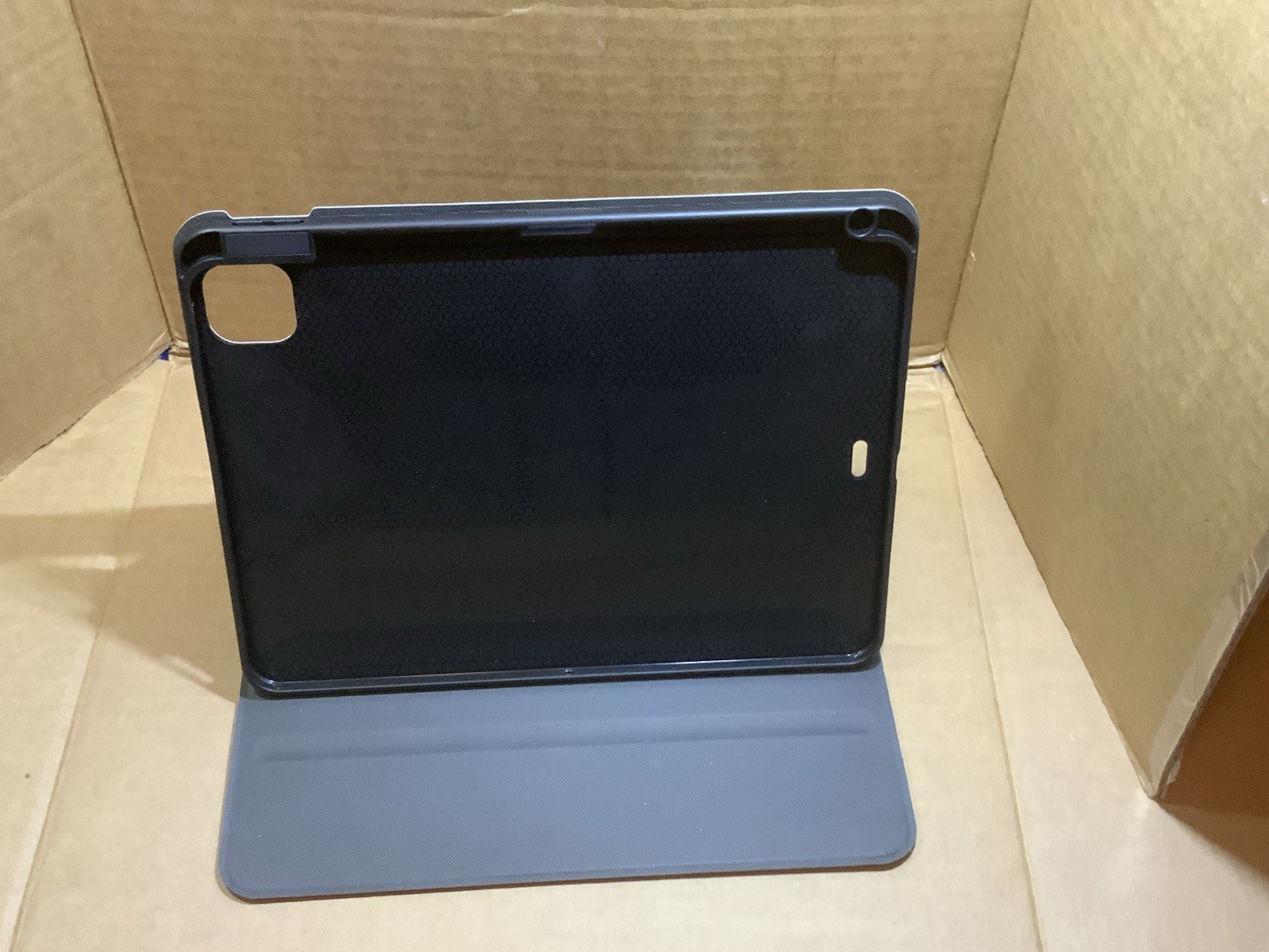 Millennium Falcon Tablet Case 11.5×8 In