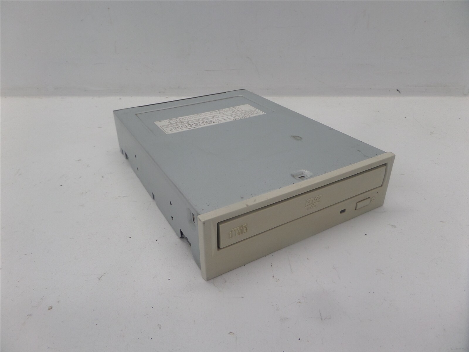 Vintage Toshiba SD-M1712 5.25″ DVD-ROM Drive