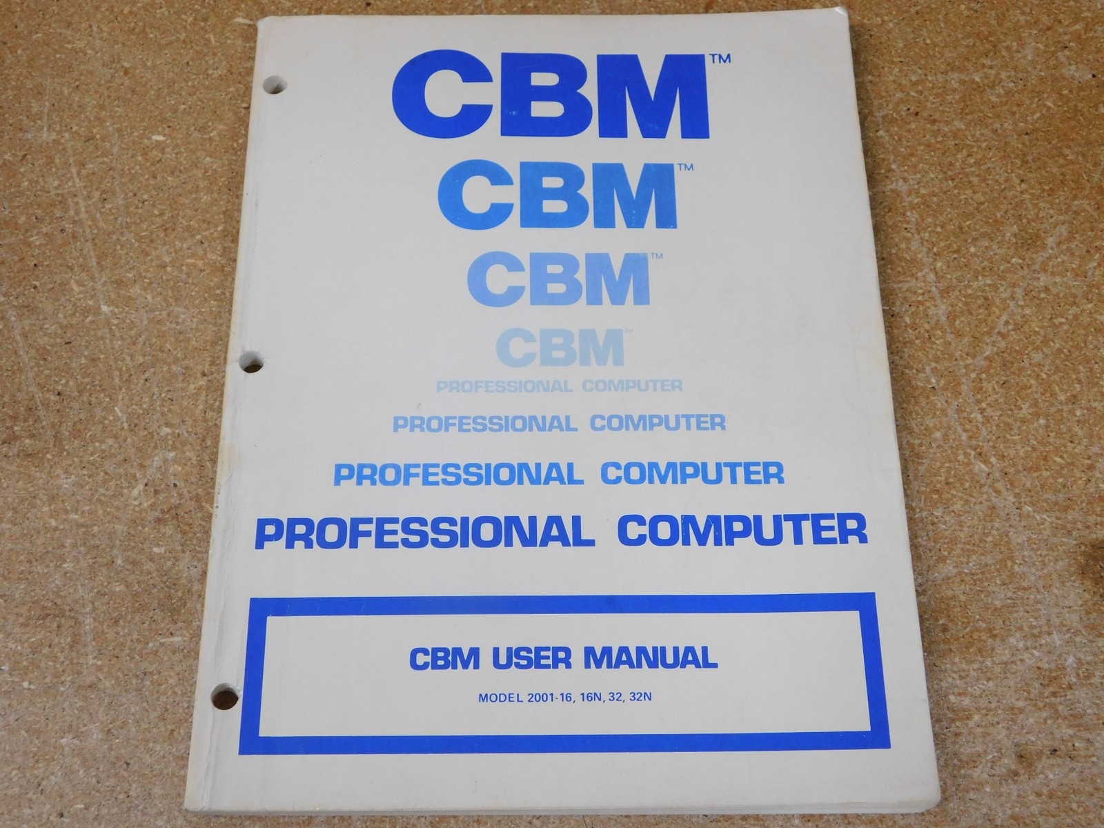 CBM Professional Vintage Computer User Manual Model 2001-16 16N 32 32N