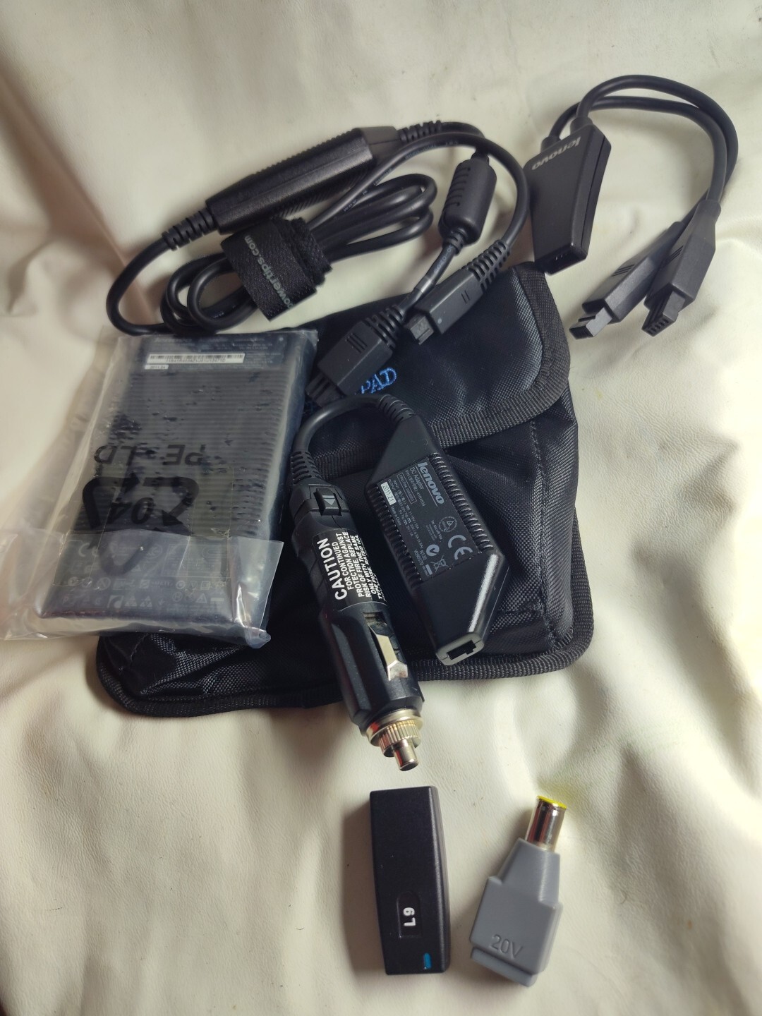 Pre-owned Lenovo 20V 4.5A Power Adapter 41R4493
