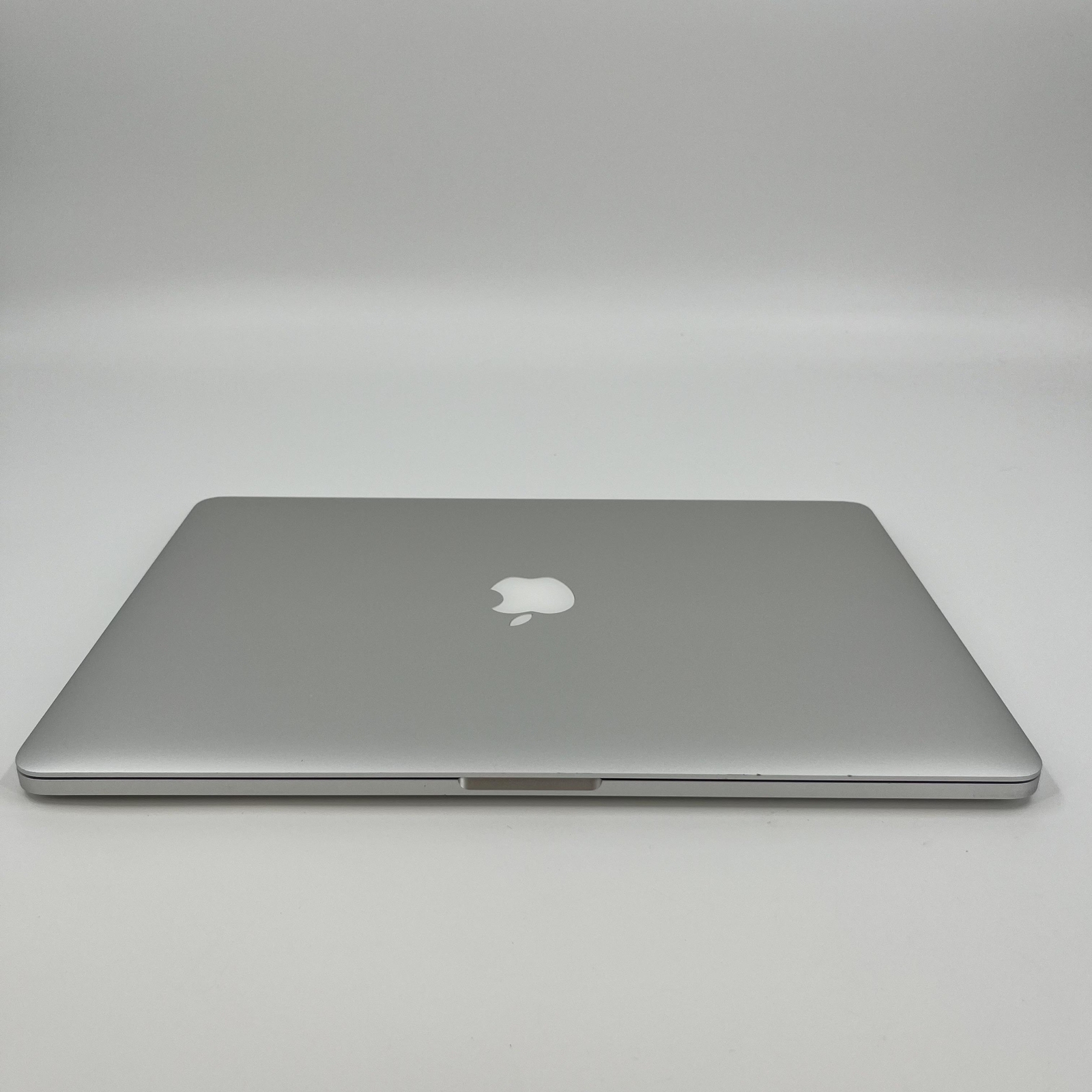 Apple MacBook Pro 15 Retina Mid 2015 2.5GHz Intel Core i7 4th Gen 16GB 512GB