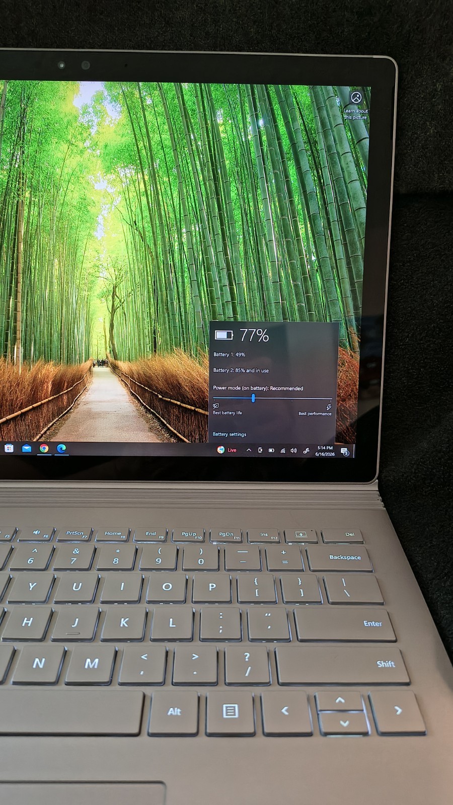Microsoft Surface Book 1705 • 13.5” 3000×2000 • i5 • 8GB • 256GB • Mint W/ Case