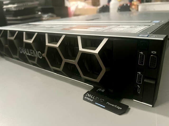 Dell PowerEdge R740xd 24-Bay | 12-NVMe Server 2x Gold 6132 2.6Ghz, No Ram