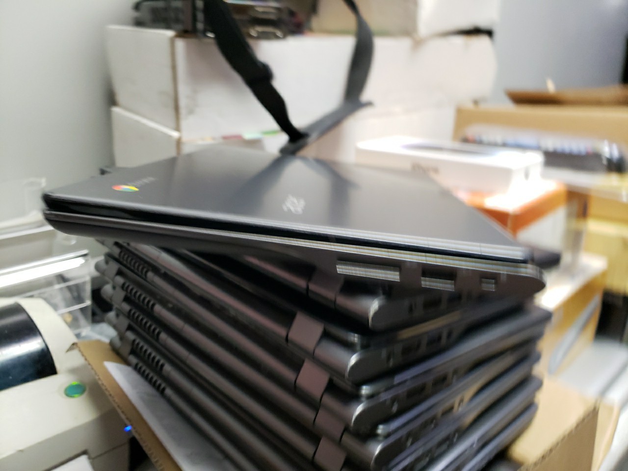 ACER C720 CHROMEBOOK NO CHARGER free ship