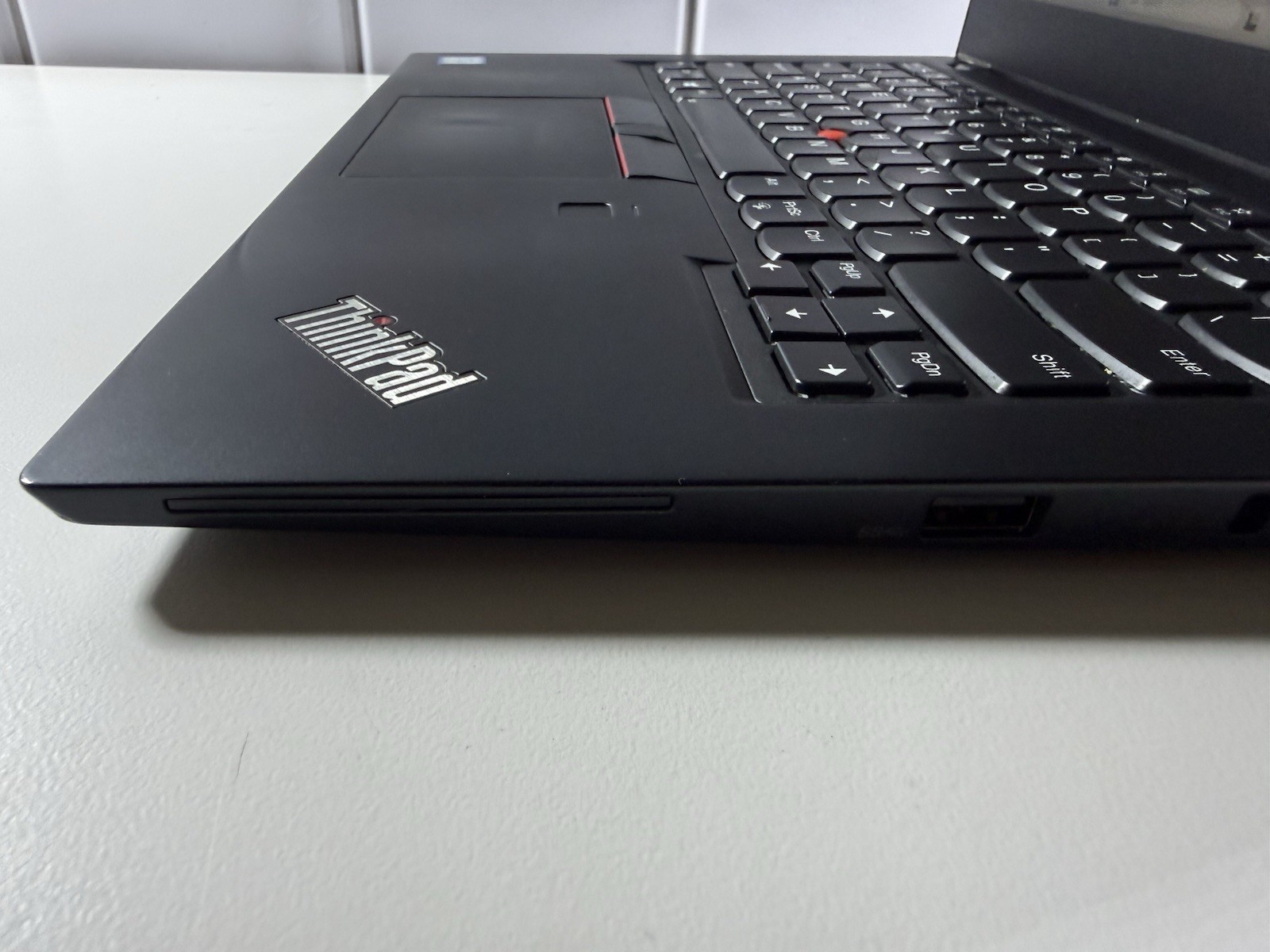 Lenovo ThinkPad T480s 14″ FHD i7-8550U 8GB RAM 512gb NVME WIN 11 PRO TOUCH