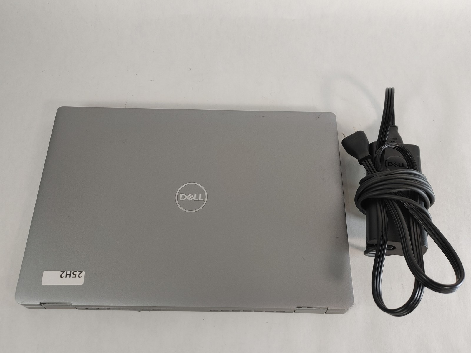 Dell Latitude 5330 Core i7-1265U 1.80 GHz 16 GB DDR4 512 GB NVMe Windows 11 Pro