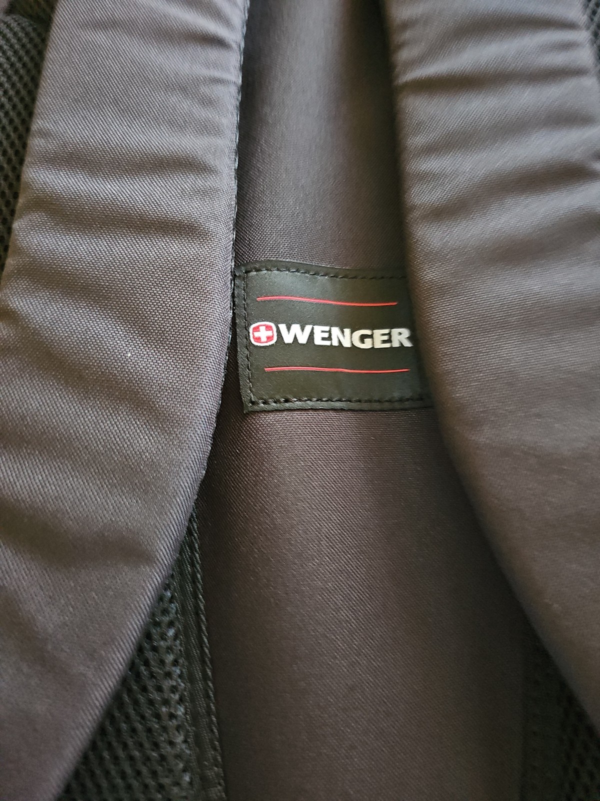 Wenger Swiss Gear Upload 16″ Laptop Backpack (fits up to 16″ laptop) Black, New