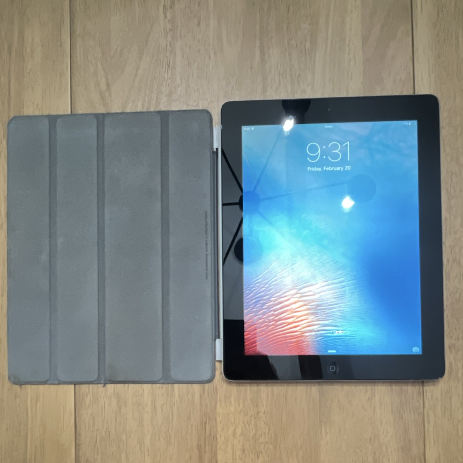 Apple iPad 3rd Gen 16GB Silver Wi-Fi 9.7″ Touchscreen Built-In Front Camera