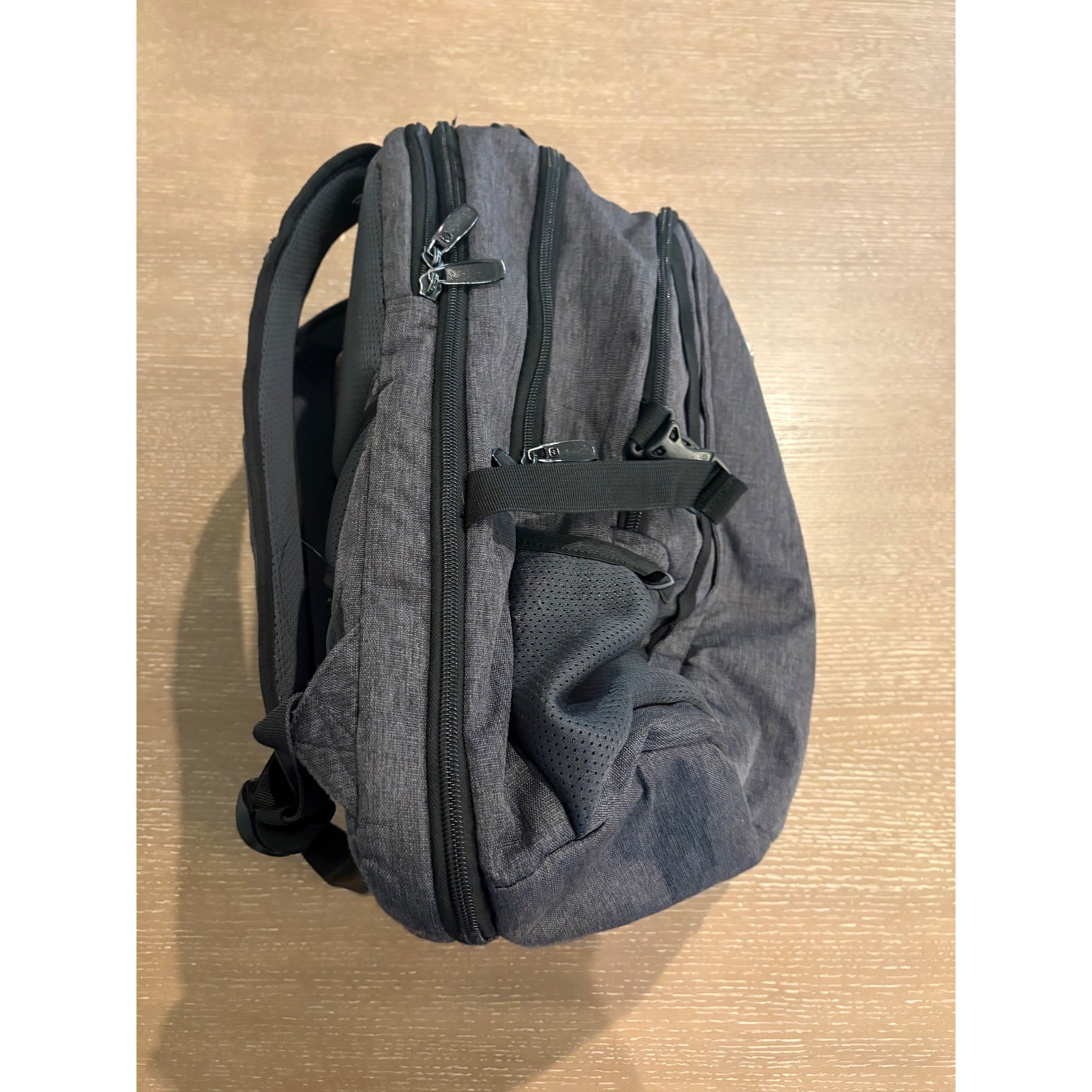 SWISSGEAR 3760 ScanSmart Laptop Backpack Gray Travel School Bookbag EUC
