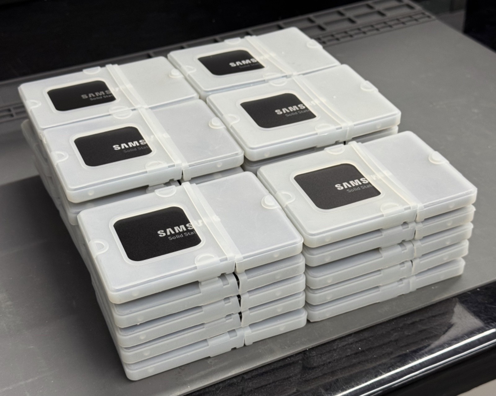 Samsung 870 EVO 1TB, 2.5 inch Internal SSD – ‎MZ-77E1T0