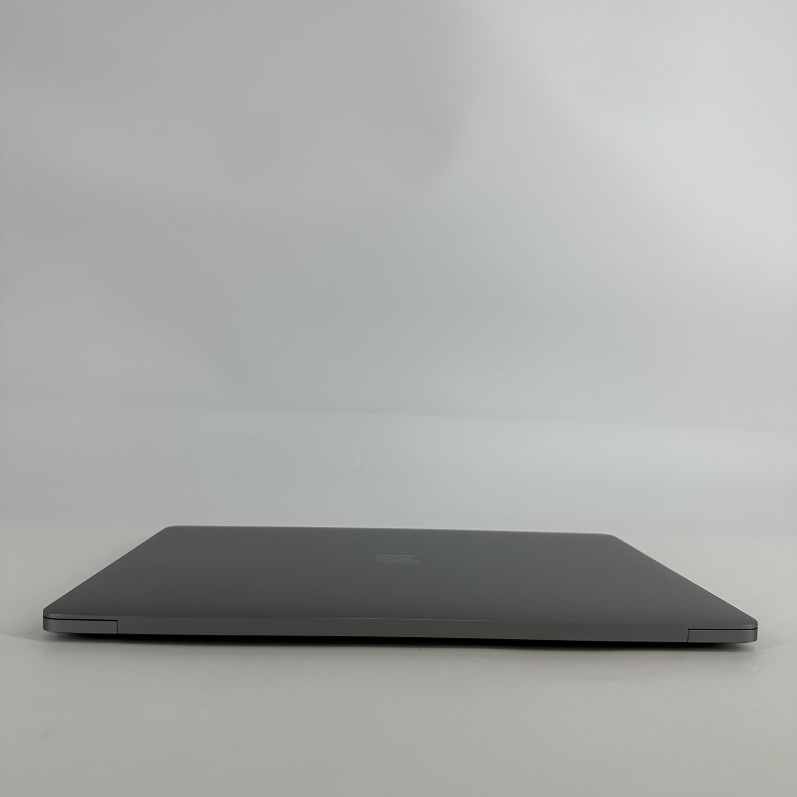 MacBook Pro 16 Touch Bar Space Gray 2019 2.3GHz i9 32GB 1TB SSD Radeon Pro 5500M