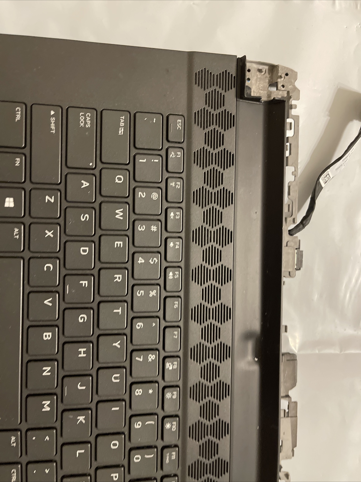 Dell Alienware M15 R3 Laptop Palmrest Backlit US Keyboard Speakers 03DYGJ H1P1